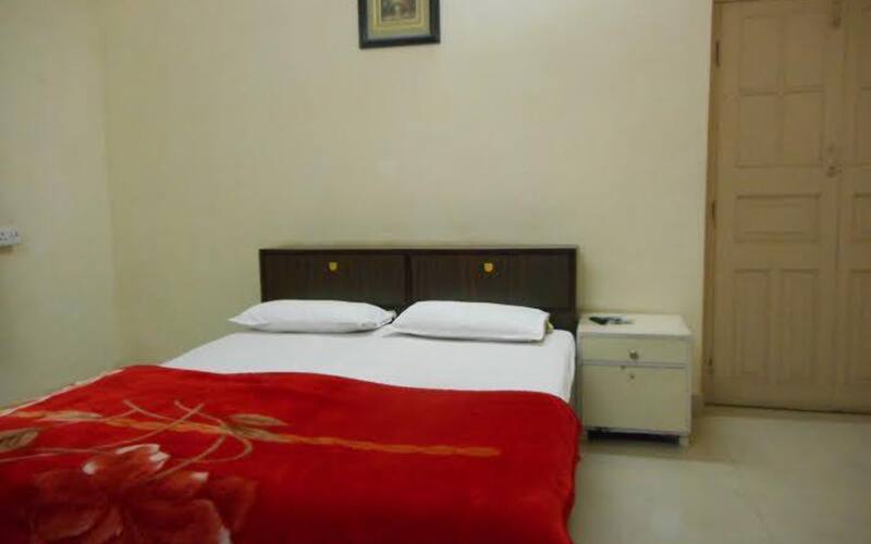 Shades Hotel, Nagpur 5