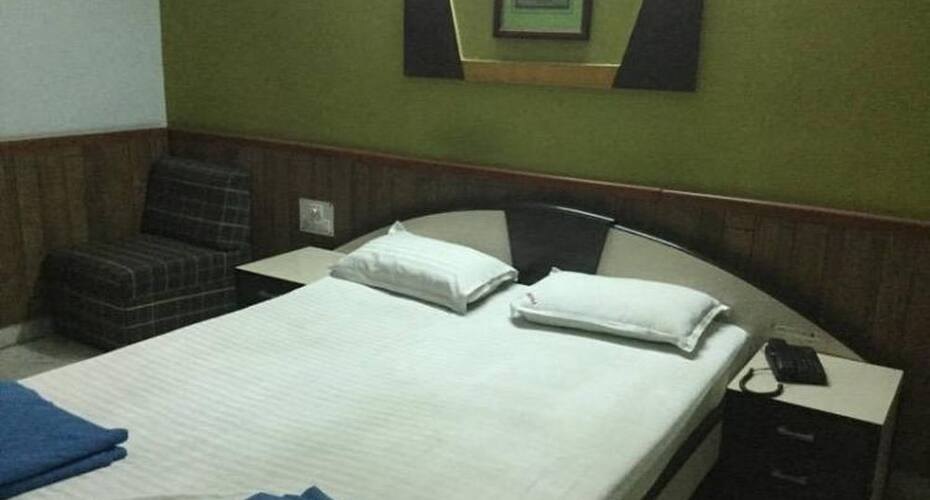 Jk Rooms 111 Hotel Shivala Nagpur Book This Hotel At The - 