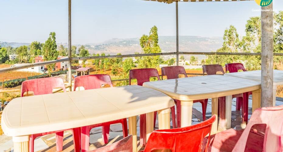 Boutique stay for 3, Mahabaleshwar 4