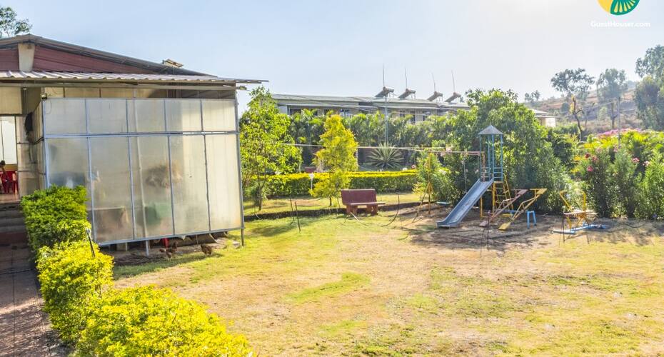 Boutique stay for 3, Mahabaleshwar 5