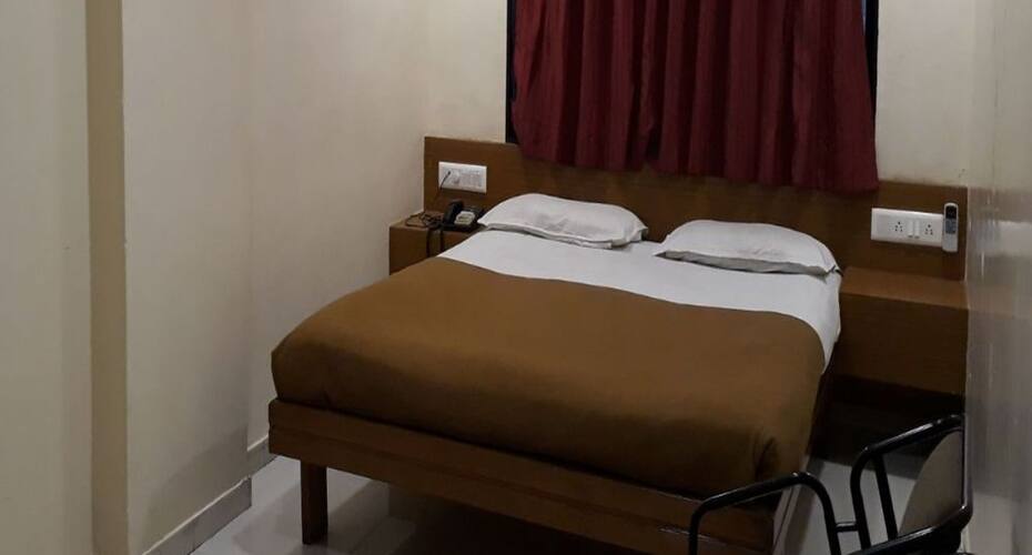 Hotel Yash, Rajkot 4