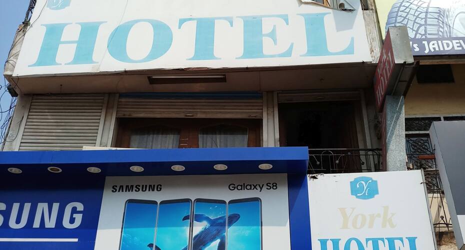 York Hotel & Restaurant, Karnal 1