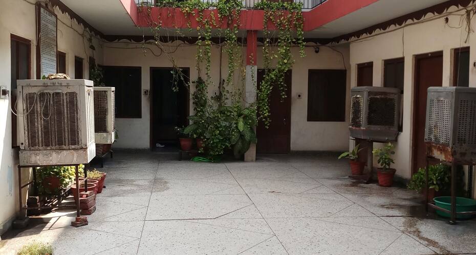 York Hotel & Restaurant, Karnal 2
