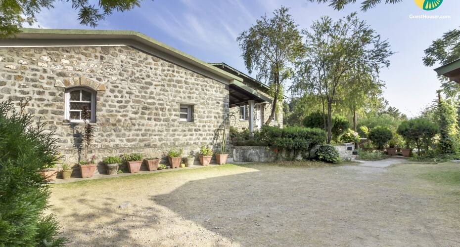 Private cottage room for 3, Nainital 5