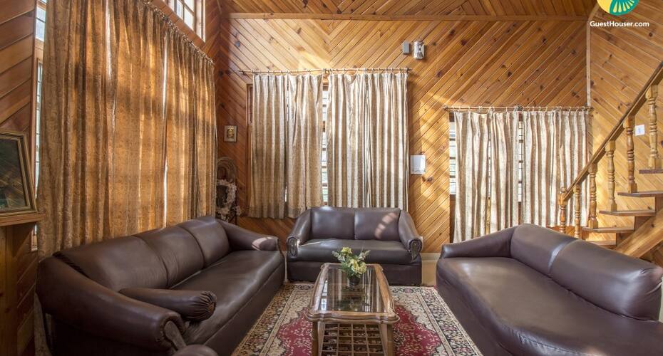 Cottage room for 3 with bonfire facility, Manali 5