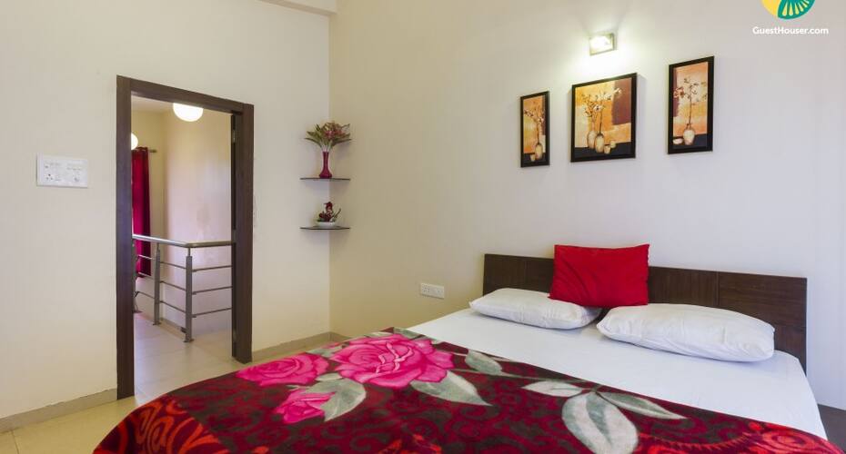 2-BR bungalow for 10 guests, Lonavala 4