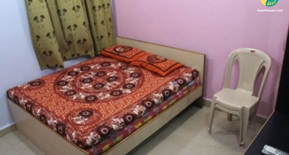 Couple room in a farmhouse, Mumbai 5