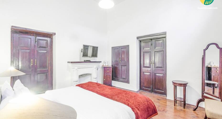 Room for 3 ina heritage stay, Dalhousie 5