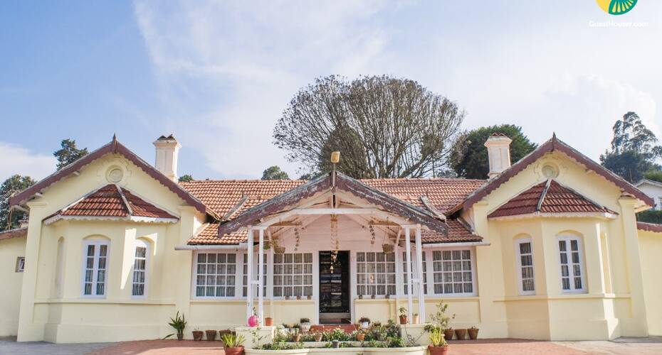 Room for 3 in a shared bungalow, Ooty 2