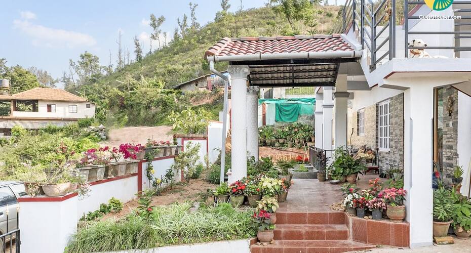 2-br Homestay For 12 Guests, Madikeri 2