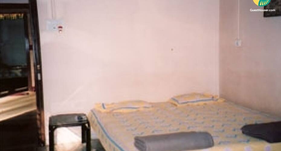 Room for 2 in a homestay, Alibaug 2
