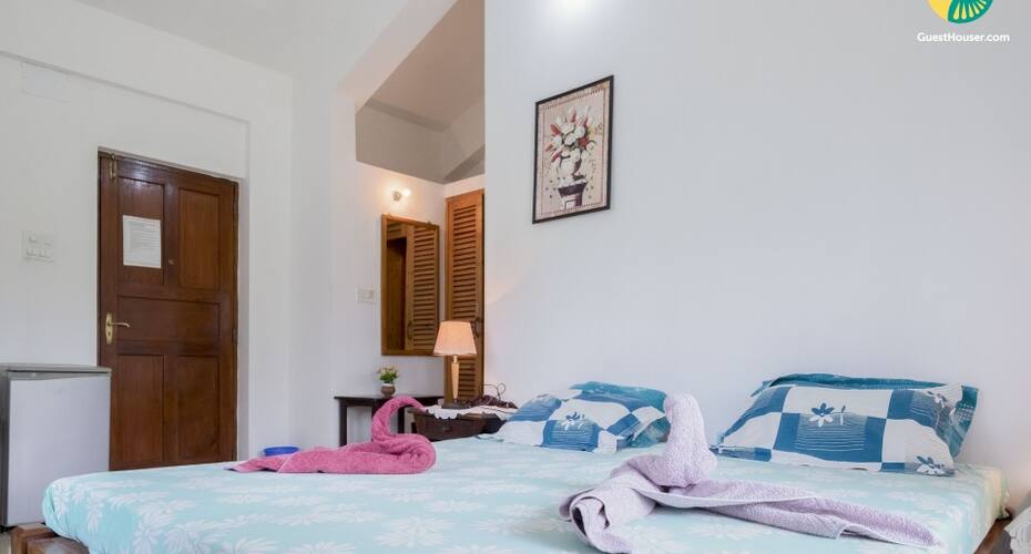 Private room in a guesthouse, Goa 5