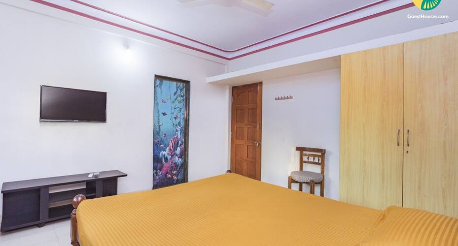 Couple cottage room in Calangute, Goa 5