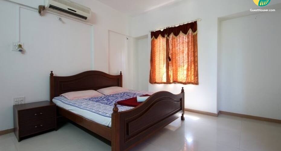 Apartment room for 3, Pune 5