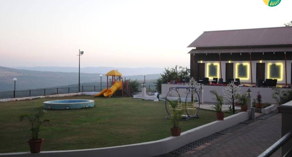 Cottage for three, Mahabaleshwar 4