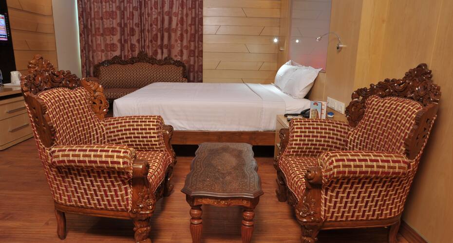 فندق إميرالد, New Delhi 2