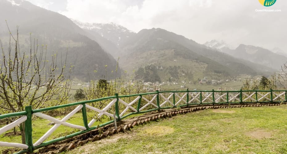 Boutique stay for a family, Manali 5