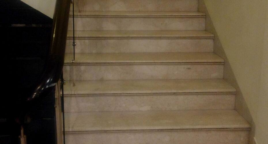 Hotel Bizzotel, Gurgaon 4