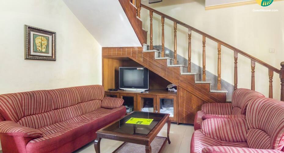 4-BR pool villa near Baga Beach, Goa 5