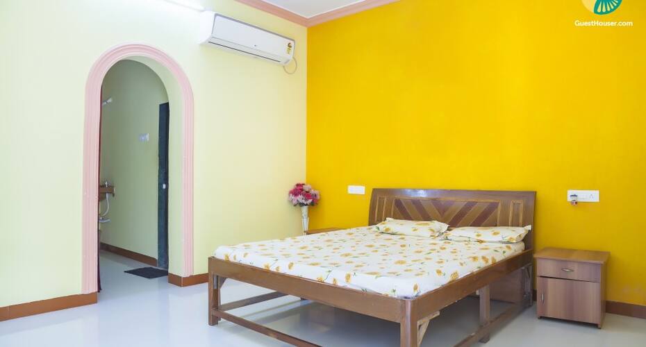 1-BR stay near Varsoli Beach, Alibaug 5