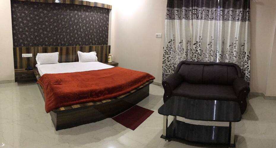 Hotel Taj, Khajuraho 2
