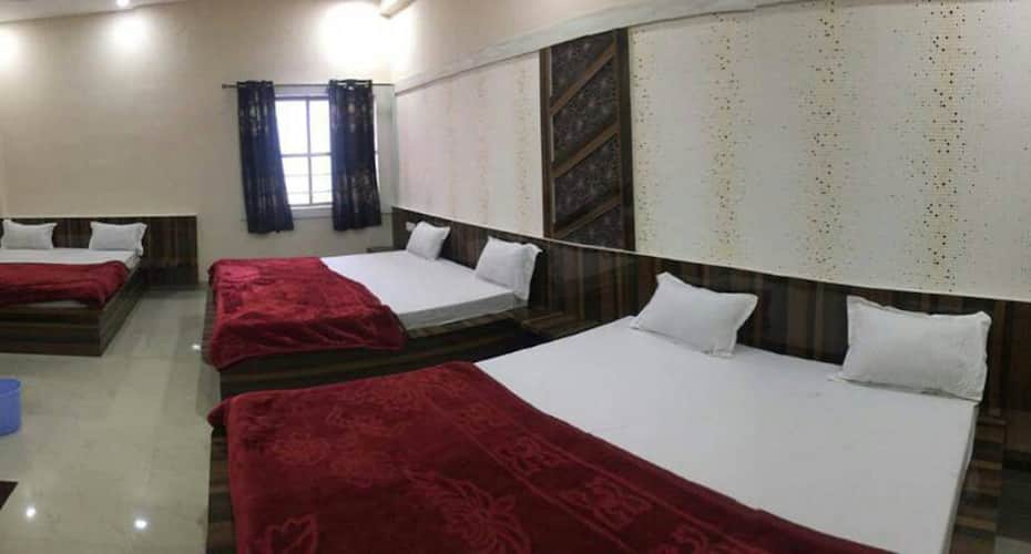 Hotel Taj, Khajuraho 3
