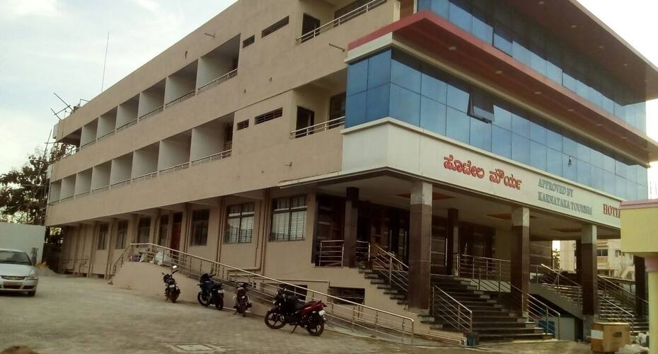 Hotel Mourya, Gadag 4