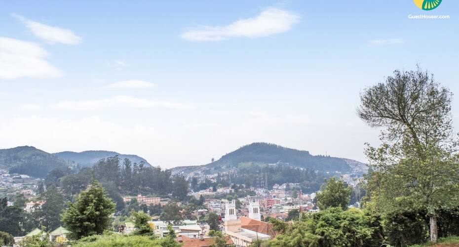 Restful abode with a gorgeous view, 2 km from Rose Garden, Ooty 1