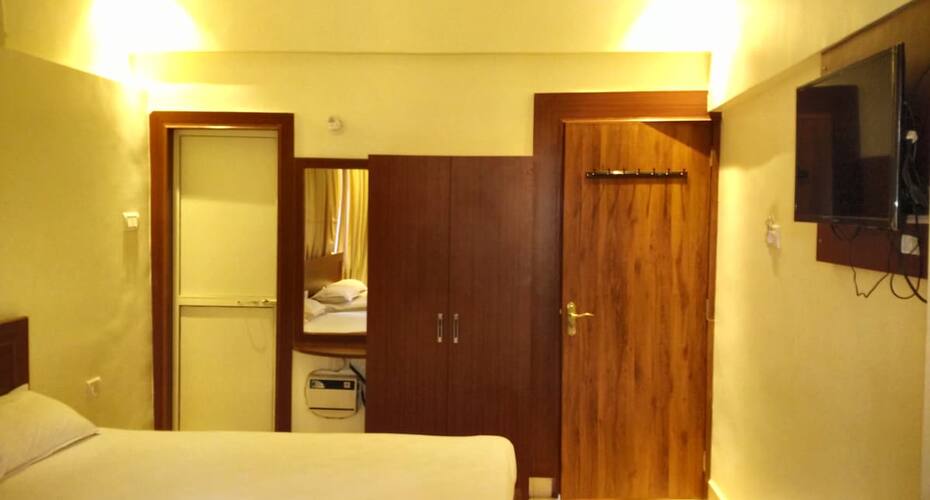 D Souza Zillion Inn, Goa 3