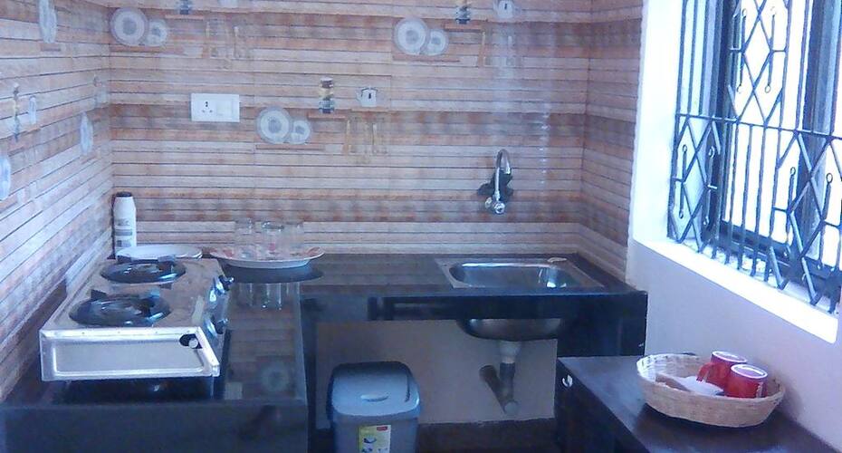 Aryans Guest inn, Goa 5