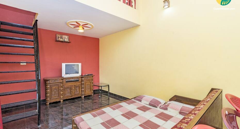 Room for 4 near Calangute beach, Goa 5