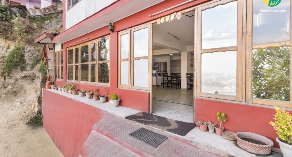Well-furnished stay for solo travellers, Shimla 5