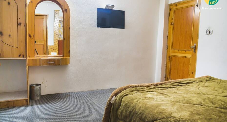 Restful abode for three, 1.8 km from Old Manali, Manali 4