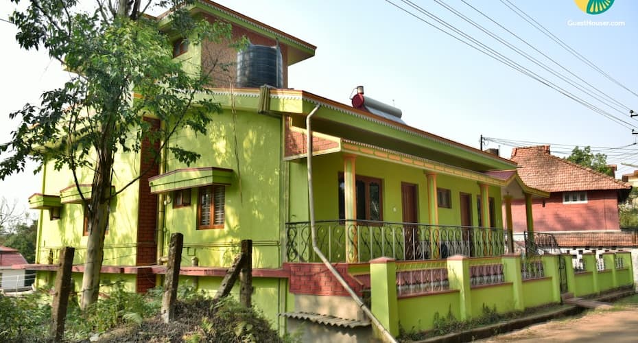 Two bedrooms in a vibrant homestay for hikers, Madikeri 5