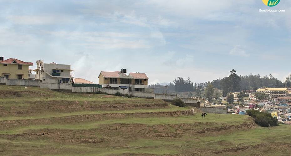 Well-appointed 2 BHK, a short walk from Ooty Lake, Ooty 1