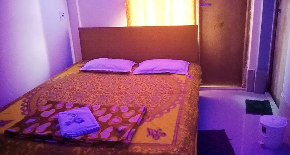 Gujral Hotel, Kolkata 1
