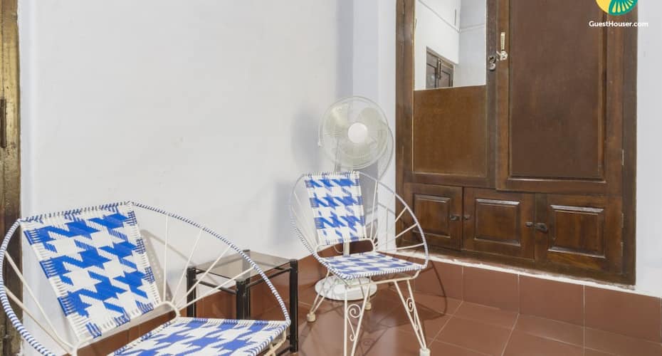 Well-appointed room for those seeking a peaceful vacation, Madikeri 5
