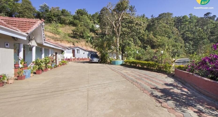 Charming retreat ideal for a group getaway, Madikeri 5