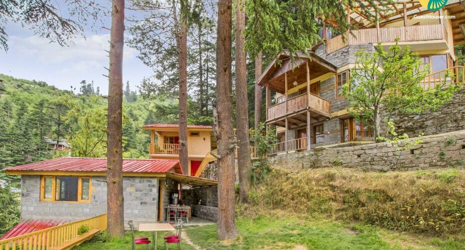 Cheerful stay snuggled in a breathtaking landscape, Manali 1