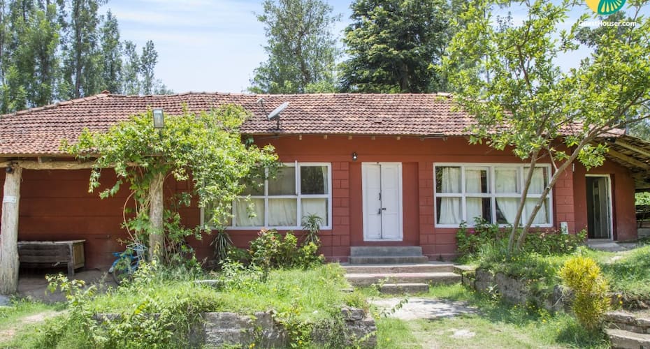 Peaceful 2-BR retreat for a large travelling group of 15, Chikmaglur 1