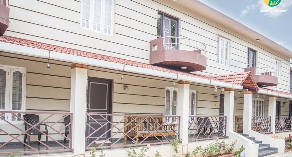 Homely 2-BR abode, 2 km from Raja's Tomb, Madikeri 1