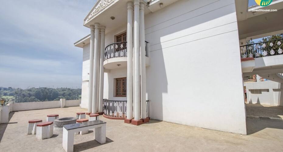 Well-appointed boutique stay, fronted by tea gardens, Ooty 5