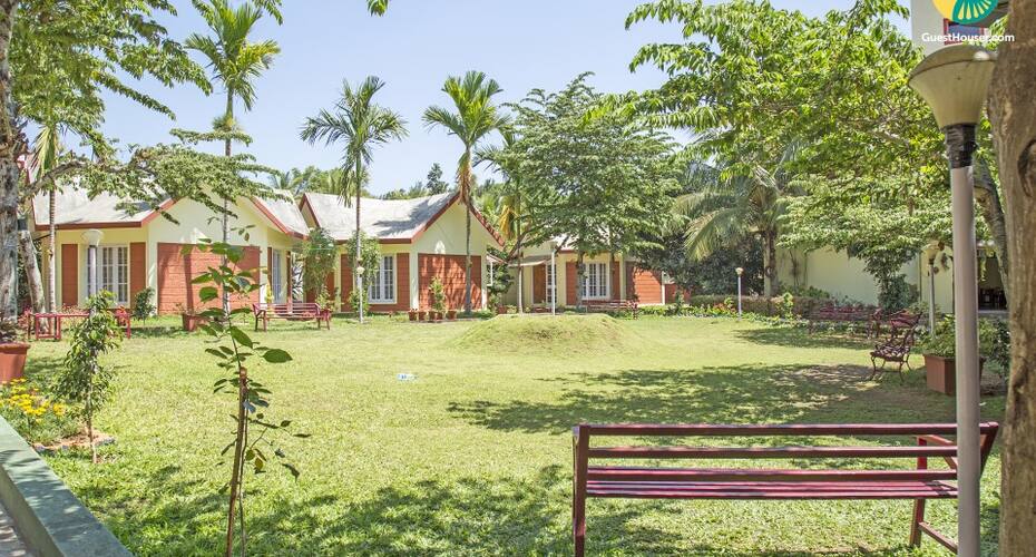 Stylish cottage room for a tranquil vacation, Coorg 5