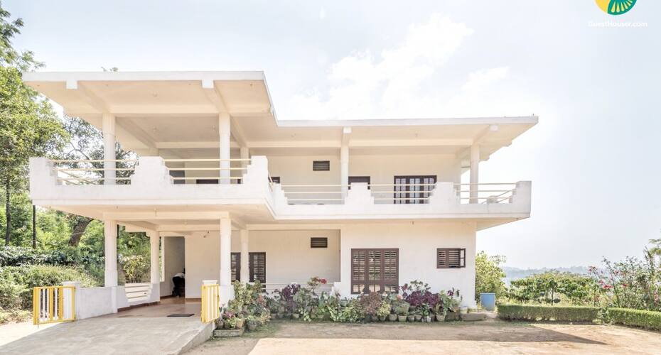 Refreshing retreat for three with a hilly view, Madikeri 1