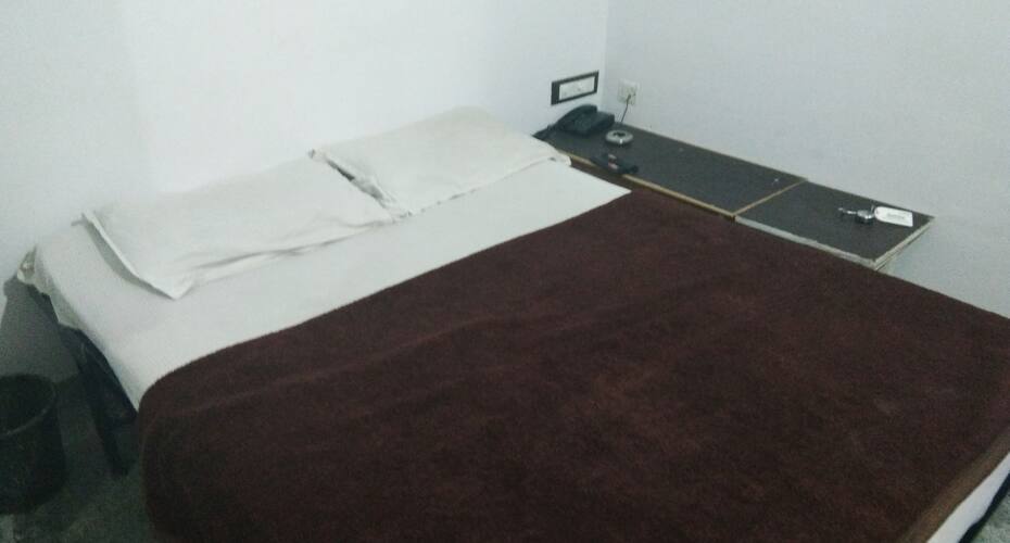 Ruchithaa Comfort Deluxe Lodge, Bangalore 1