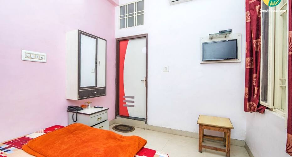 Well-appointed abode for a solo traveller, Jaipur 5