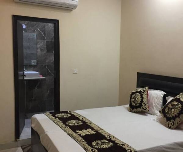 555 Hotel, Faridabad 2