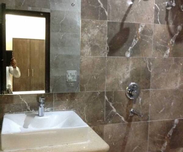 555 Hotel, Faridabad 4