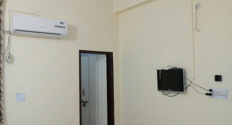 Yogi Guest House, Alwar 4