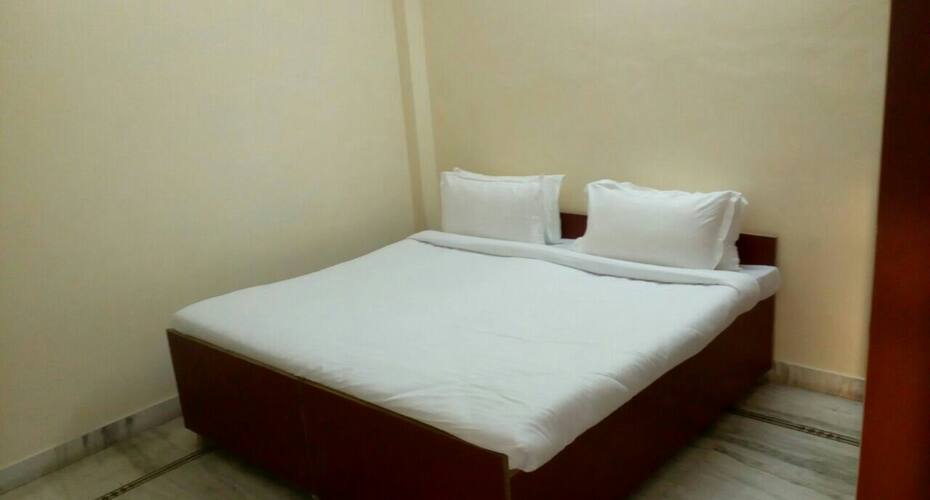 Yogi Guest House, Alwar 5
